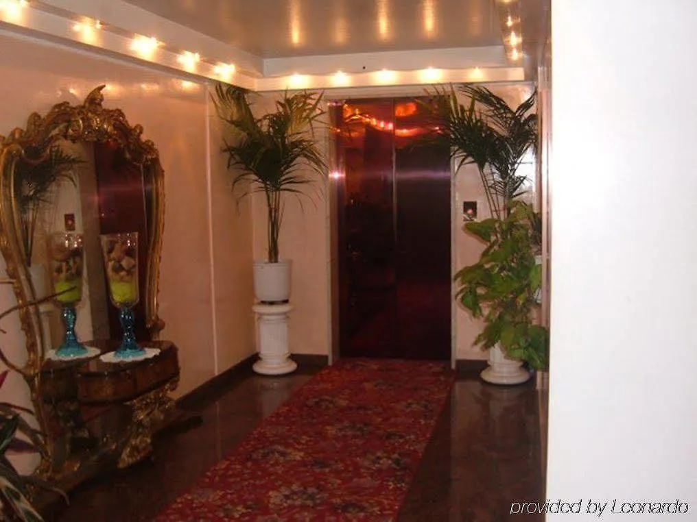 Hotel Roma Cesano Boscone 4*,
