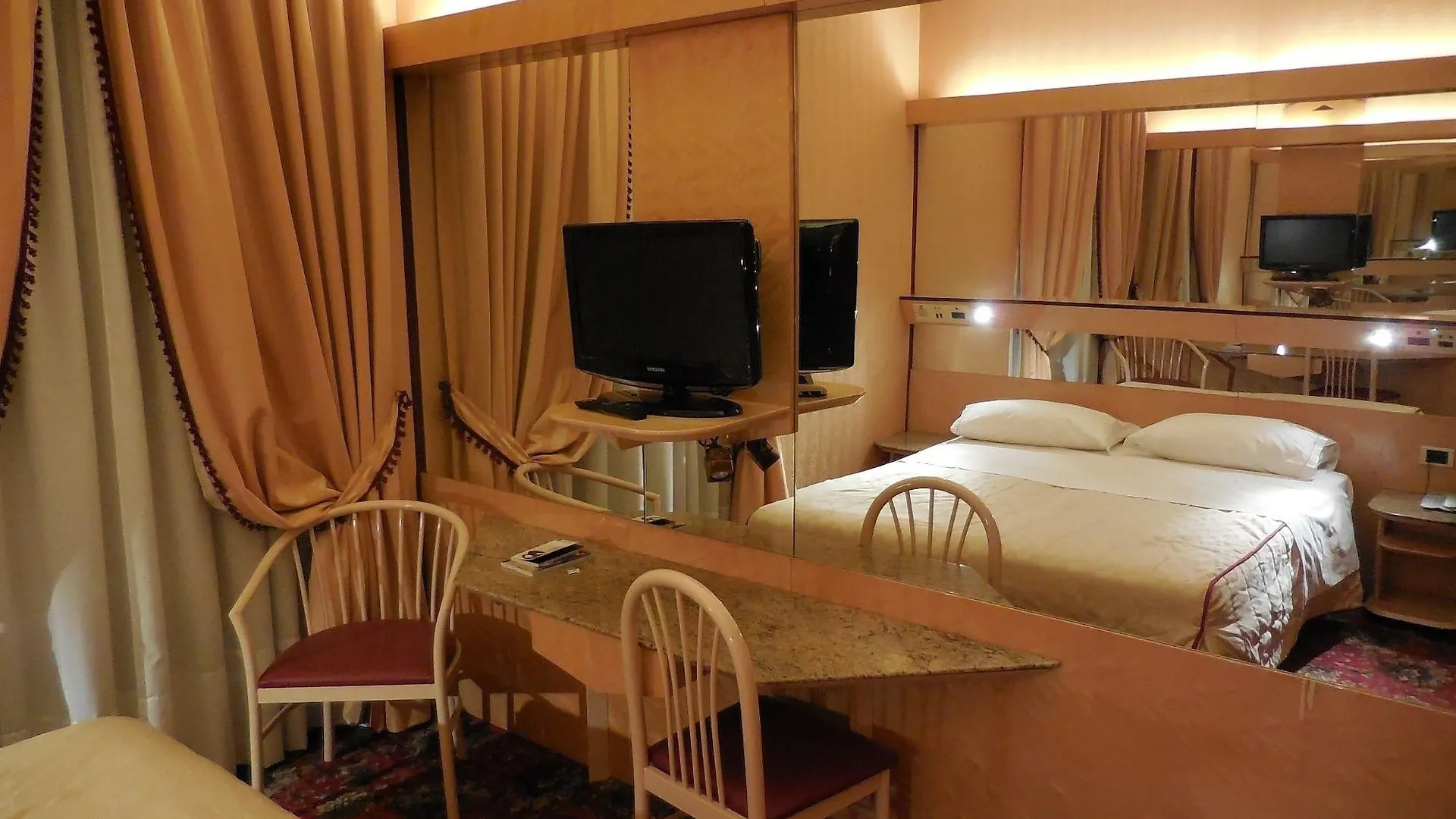 Hotel Roma Cesano Boscone 4*,  Italy
